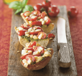 Bruschetta de tomates cerises, pesto et mozzarella - Galbani