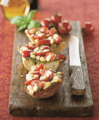 Bruschetta de tomates cerises, pesto et mozzarella - Galbani