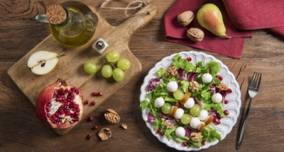 Gemengde salade met Mozzarella, druiven en granaatappel - Galbani