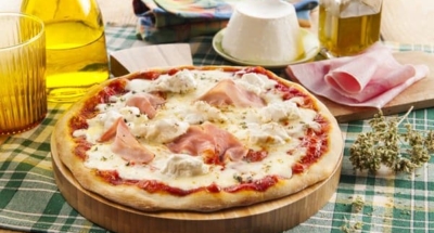 Pizza met Mozzarella, Ricotta en ham - Galbani