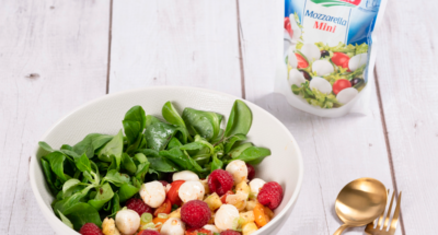 Salade tomates cerises, mâche, ananas, framboises, mozzarella mini Galbani - Galbani